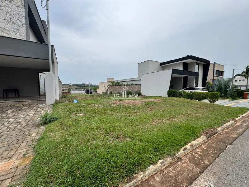 Jardins Porto - Lote com 300,00 m²- Quitado e Registrado R$ 260.000,00: 1ª foto da galeria de imagens do imóvel