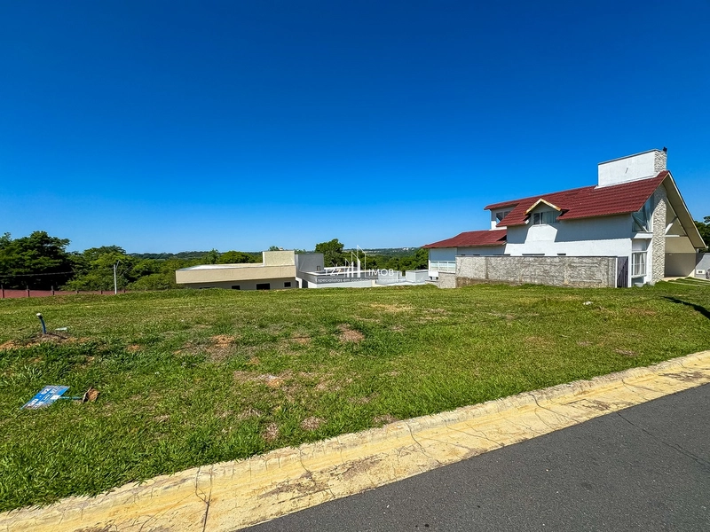 Lote Jardins Capri - Lote Plano com 259,72 m²- Entrada em R$ 21.426,90: 2ª foto da galeria de imagens do imóvel