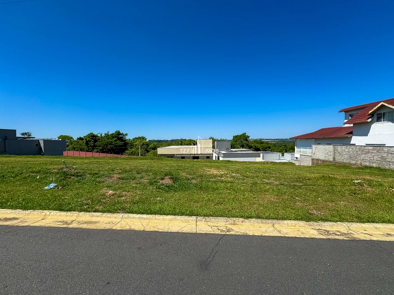 Lote Jardins Capri - Lote Plano com 259,72 m²- Entrada em R$ 21.426,90: 1ª foto da galeria de imagens do imóvel