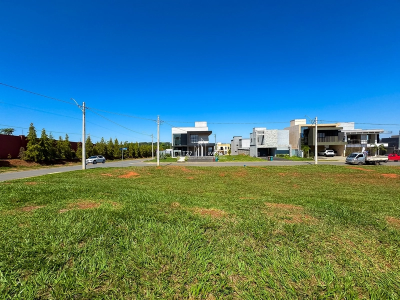 Lote de esquina no Jardins Capri - Lote Plano com 442,25 m²-: 5ª foto da galeria de imagens do imóvel