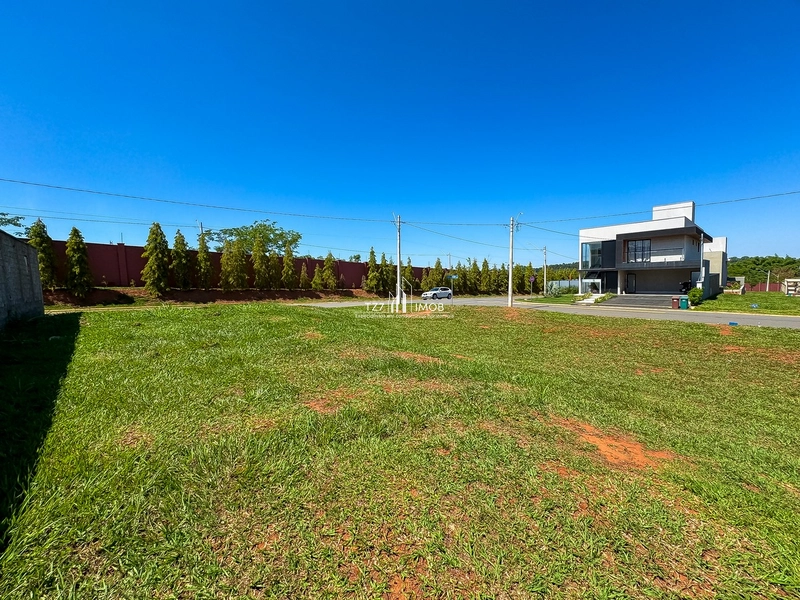 Lote de esquina no Jardins Capri - Lote Plano com 442,25 m²-: 4ª foto da galeria de imagens do imóvel