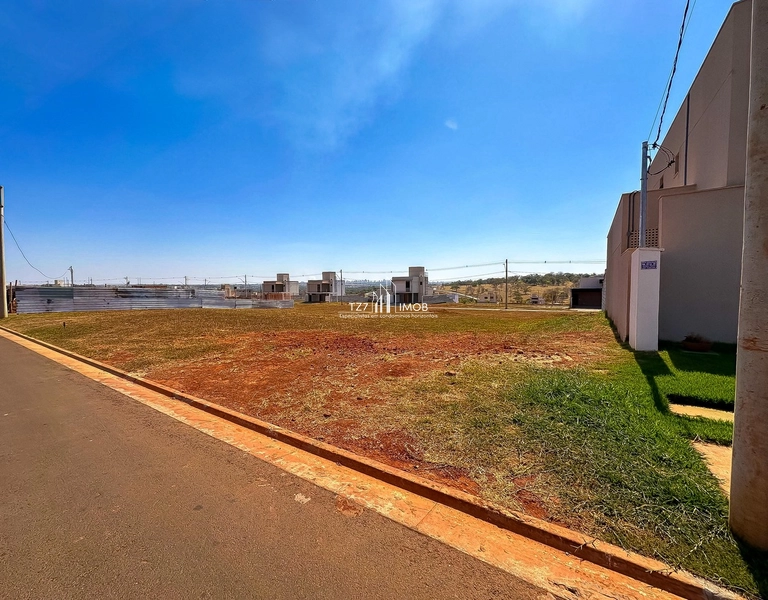 Lote Jardins Parma, Lote com 251,36 m² - Entrada R$ 15.081,60, pegamos: 2ª foto da galeria de imagens do imóvel