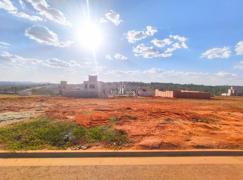Jardins Parma - Lote com 265,03m² - Quitado R$ 265.000,00: 1ª foto da galeria de imagens do imóvel