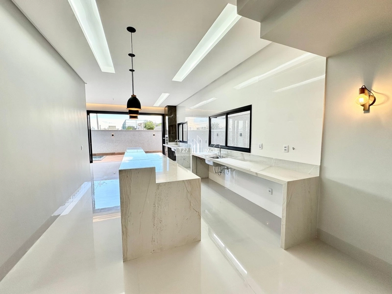 Lindo sobrado com 4 suítes plenas no Parqville Jacarandá.: 6ª foto da galeria de imagens do imóvel