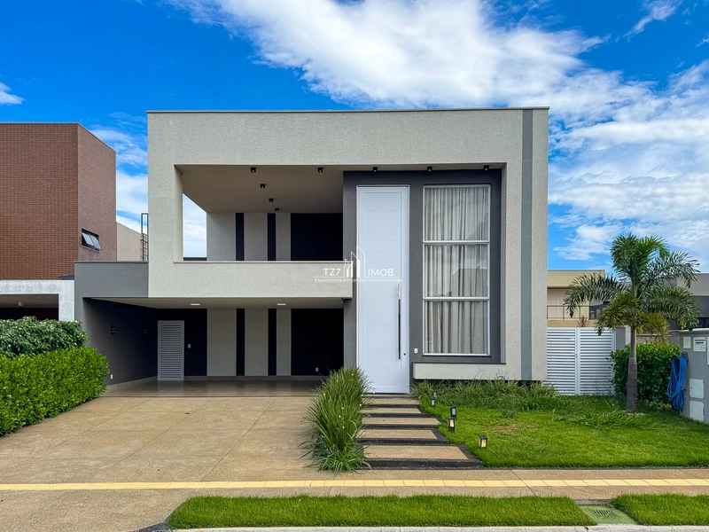 Casa térrea completa em armarios, com  4 Suítes.