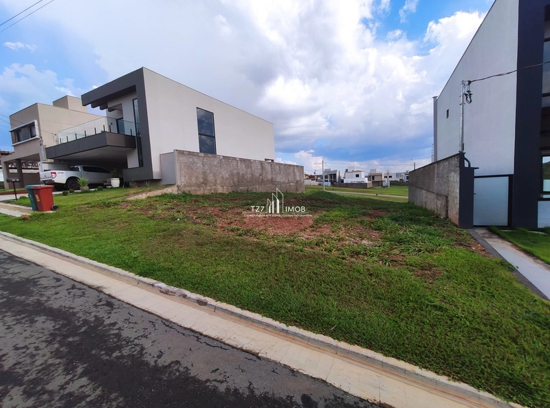 Lote Jardins Bolonha, murado dos dois lados, com 300,00 m²: 4ª foto da galeria de imagens do imóvel