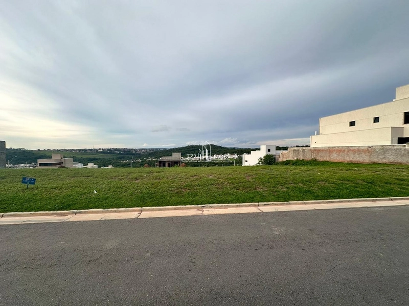 Lote Jardins Porto com 300,00 m², quitado e registrado!: 1ª foto da galeria de imagens do imóvel
