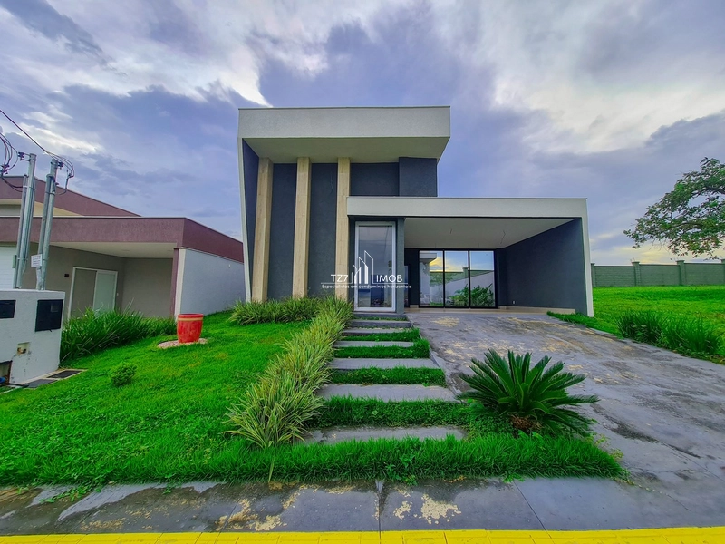 Casa térrea com 3 suítes plenas, localizada no Condomínio Terras Alpha