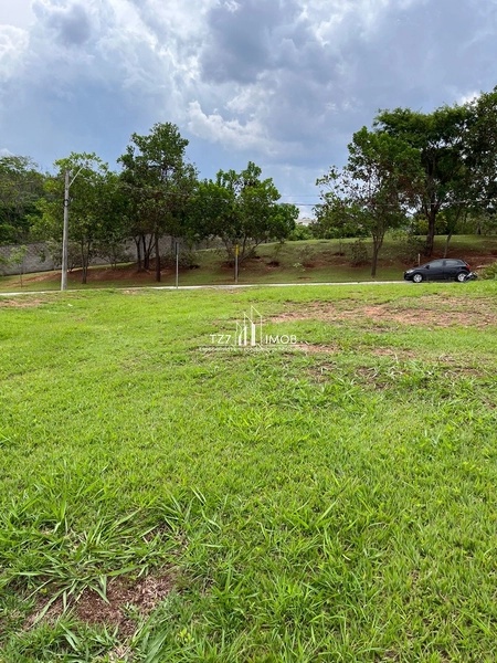 Condomínio do Lago-Lote com 771,10m²: 2ª foto da galeria de imagens do imóvel