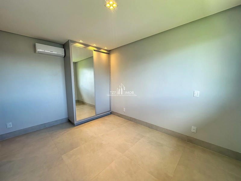 Belíssimo Sobrado de esquina - Localizado no Jardins Capri.: 23ª foto da galeria de imagens do imóvel