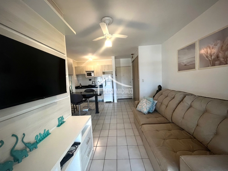 Apartamento em prédio com piscina e linda vista