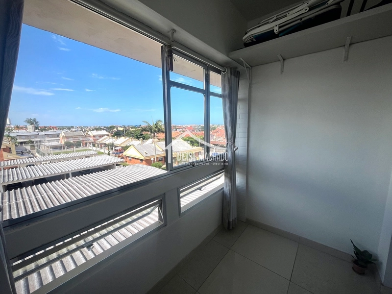 Apartamento em prédio com piscina e linda vista: 5ª foto da galeria de imagens do imóvel