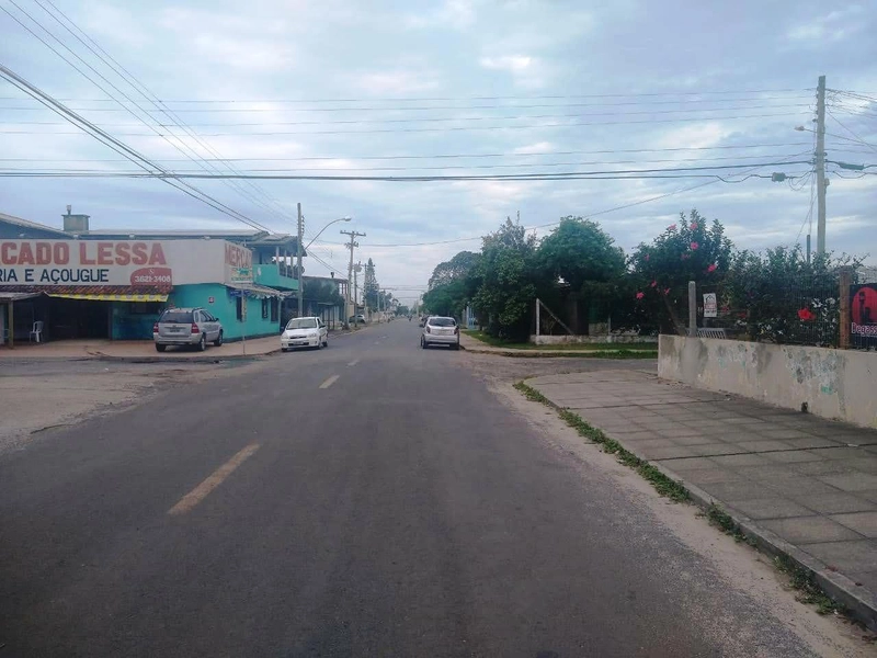 Casa Residencial + Lojas Comerciais: 4ª foto da galeria de imagens do imóvel