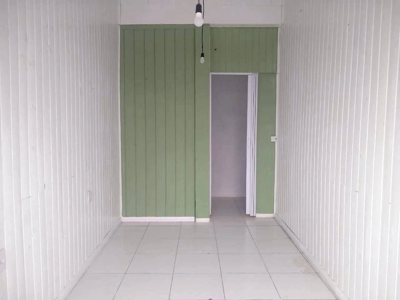 Casa Residencial + Lojas Comerciais: 12ª foto da galeria de imagens do imóvel