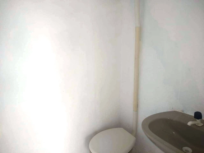 Casa Residencial + Lojas Comerciais: 16ª foto da galeria de imagens do imóvel