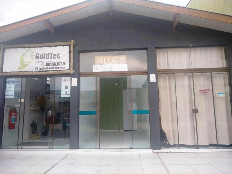 Casa Residencial + Lojas Comerciais: 2ª foto da galeria de imagens do imóvel