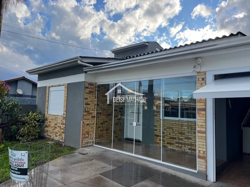 CASA EM ÁREA RESIDENCIAL EM CAPÃO NOVO - POSTO 5