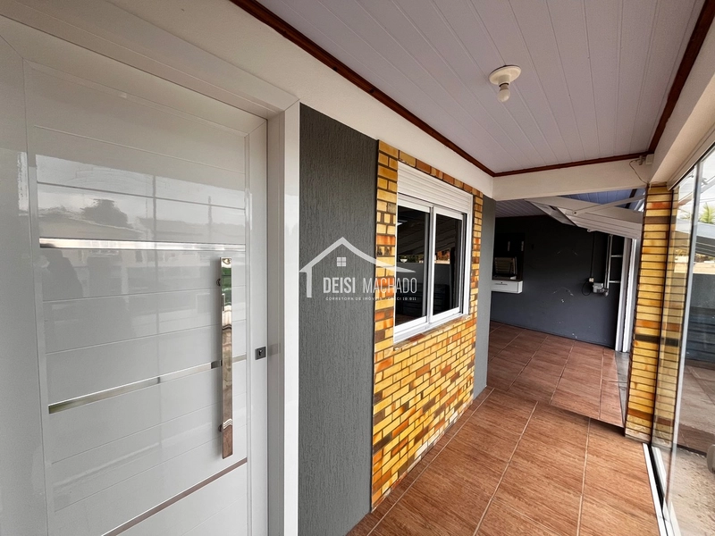 CASA EM ÁREA RESIDENCIAL EM CAPÃO NOVO - POSTO 5: 5ª foto da galeria de imagens do imóvel