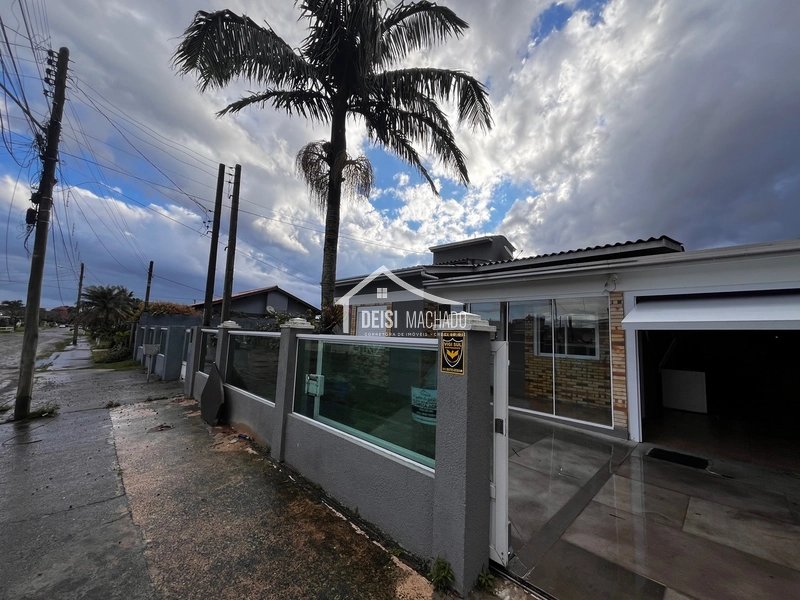 CASA EM ÁREA RESIDENCIAL EM CAPÃO NOVO - POSTO 5: 2ª foto da galeria de imagens do imóvel