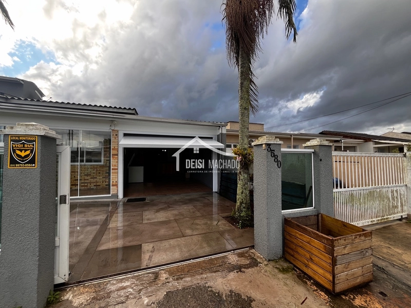 CASA EM ÁREA RESIDENCIAL EM CAPÃO NOVO - POSTO 5: 3ª foto da galeria de imagens do imóvel