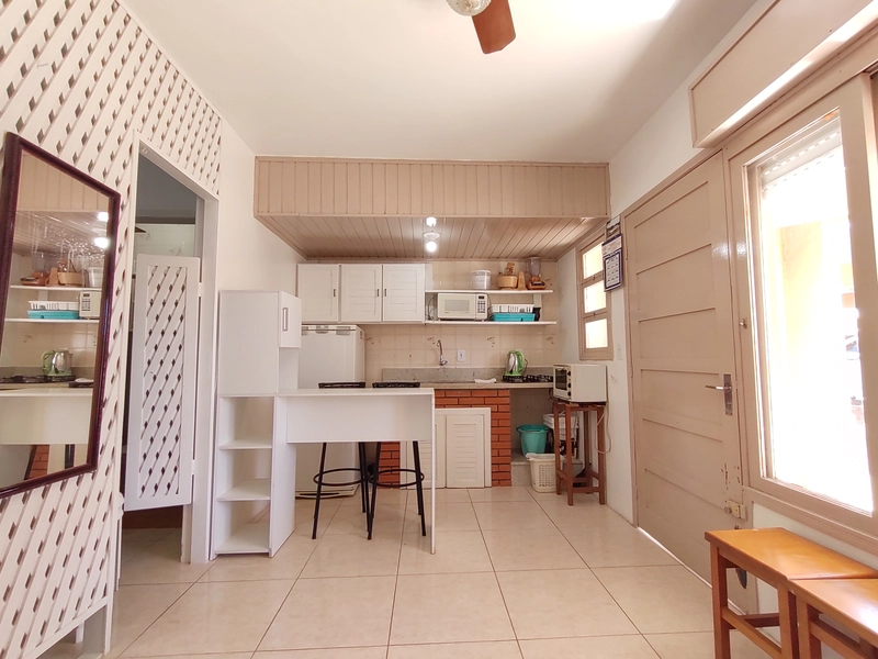 Lindo Apartamento JK Térreo em Prédio com Piscina: 1ª foto da galeria de imagens do imóvel