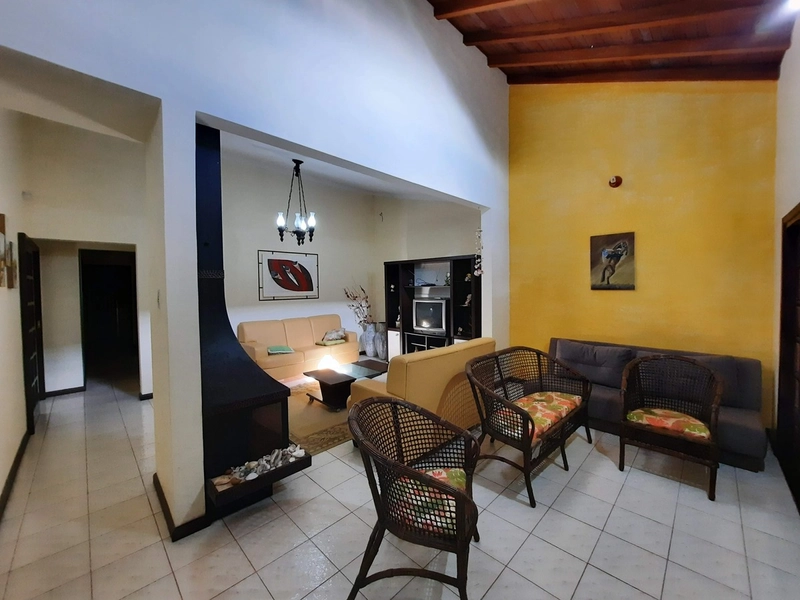 EXCLUSIVIDADE DEISI MACHADO: Casa a venda na praia Capão Novo: 4ª foto da galeria de imagens do imóvel
