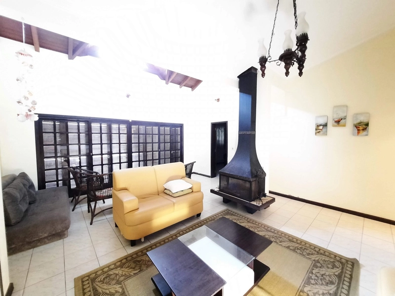 EXCLUSIVIDADE DEISI MACHADO: Casa a venda na praia Capão Novo: 3ª foto da galeria de imagens do imóvel
