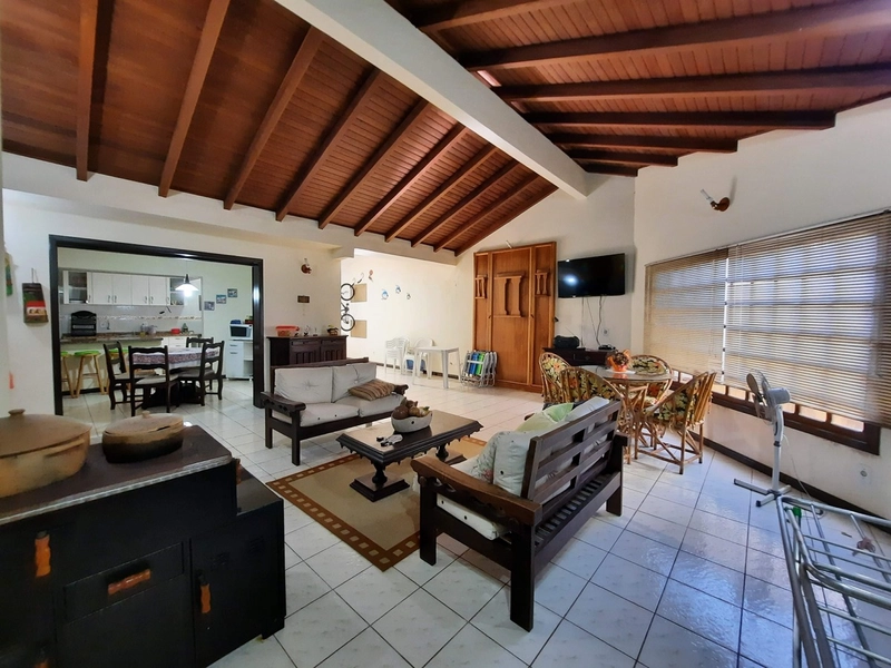 EXCLUSIVIDADE DEISI MACHADO: Casa a venda na praia Capão Novo: 18ª foto da galeria de imagens do imóvel