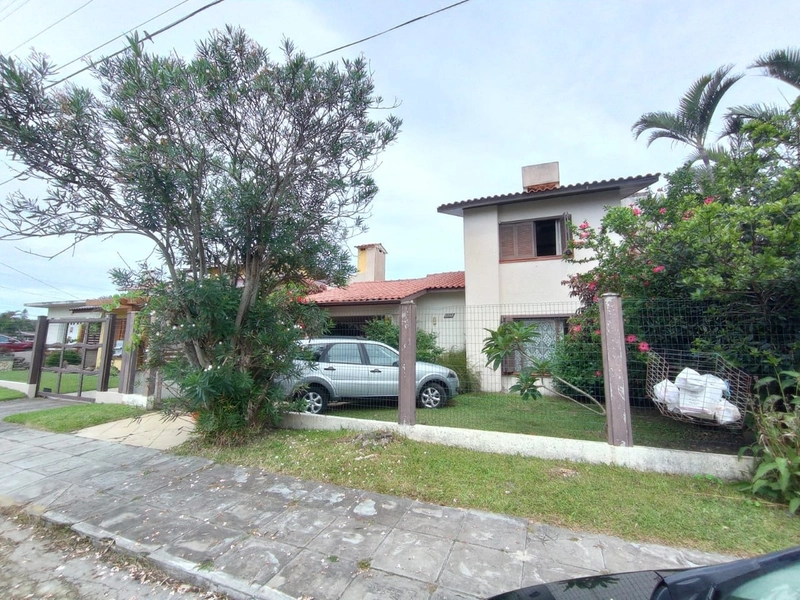 Ótima Casa em Capão Novo: 4ª foto da galeria de imagens do imóvel