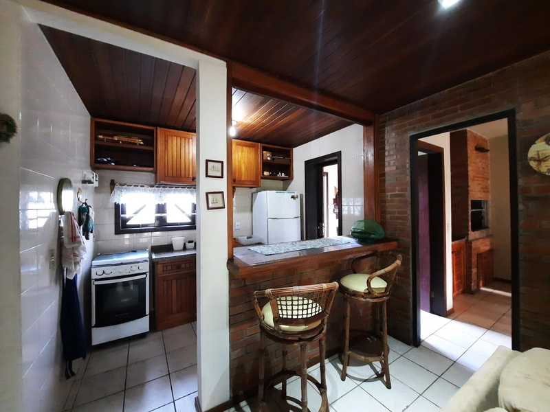 Casa a 1 quadra do mar na praia Capão Novo: 7ª foto da galeria de imagens do imóvel