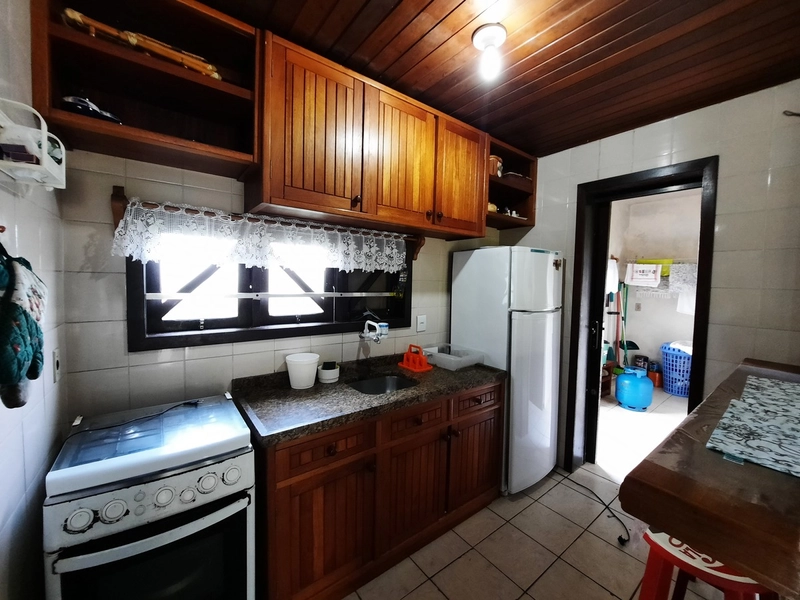 Casa a 1 quadra do mar na praia Capão Novo: 8ª foto da galeria de imagens do imóvel