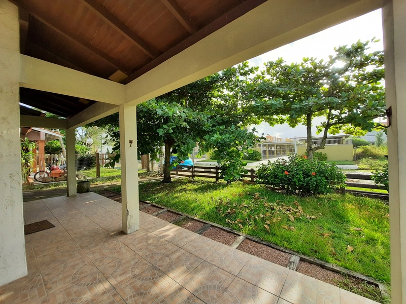 Casa a 1 quadra do mar na praia Capão Novo: 3ª foto da galeria de imagens do imóvel
