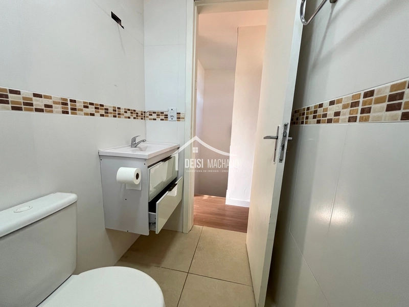 Sobrado em condomínio com piscina.: 25ª foto da galeria de imagens do imóvel