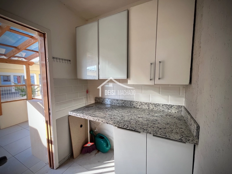 Sobrado em condomínio com piscina.: 17ª foto da galeria de imagens do imóvel