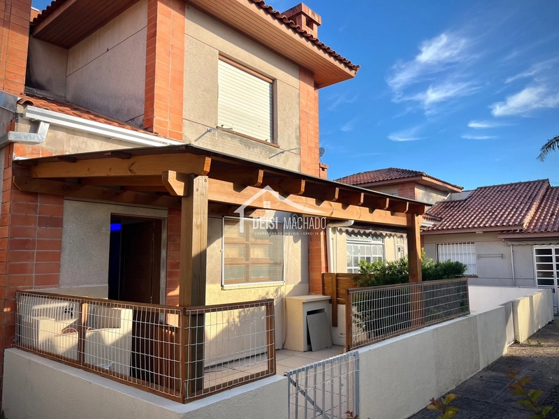 Sobrado em condomínio com piscina.: 20ª foto da galeria de imagens do imóvel