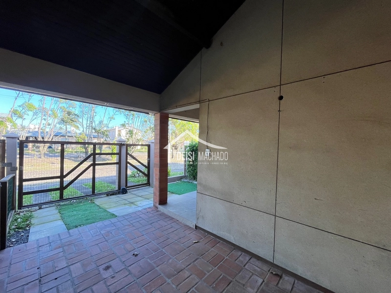 Sobrado em condomínio com piscina.: 5ª foto da galeria de imagens do imóvel