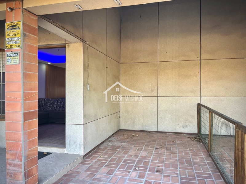 Sobrado em condomínio com piscina.: 4ª foto da galeria de imagens do imóvel