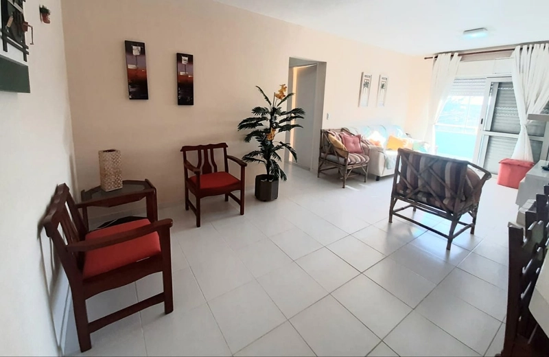 APARTAMENTO LINDO E ENSOLARADO PERTO DO MAR: 8ª foto da galeria de imagens do imóvel