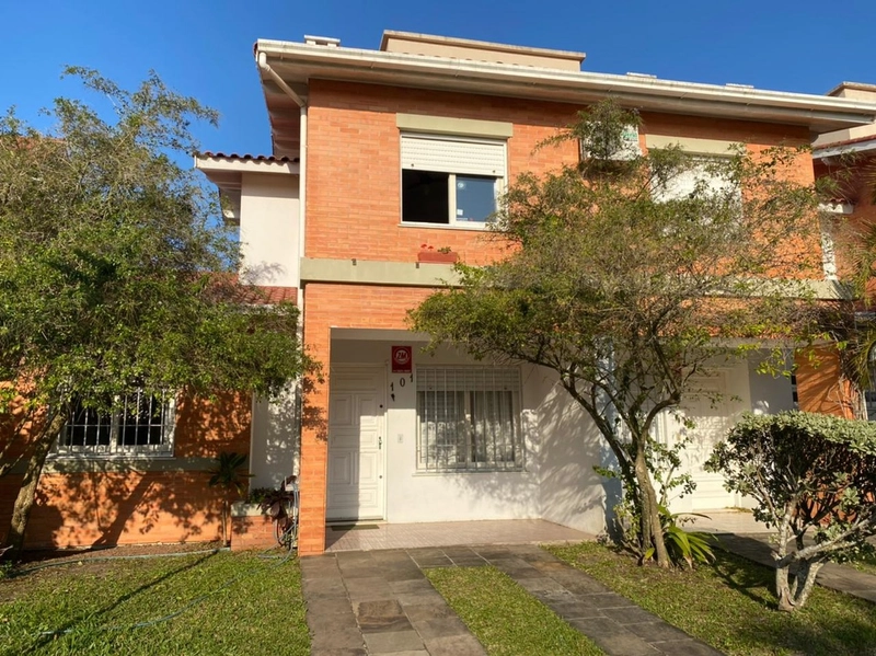 Sobrado com 2 vagas de garagem