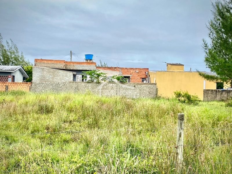 Ótimo terreno próximo do Mar.: 1ª foto da galeria de imagens do imóvel
