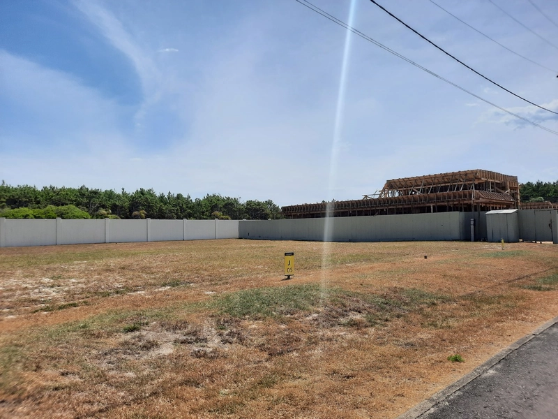 Terreno a venda no condomínio Costa Serena: 2ª foto da galeria de imagens do imóvel