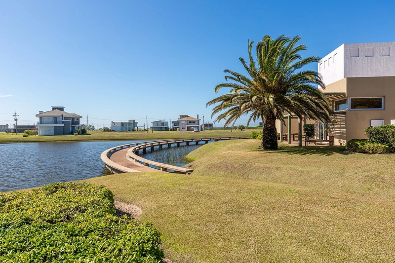Terreno a venda condomínio Costa Serena fundos para o muro: 10ª foto da galeria de imagens do imóvel