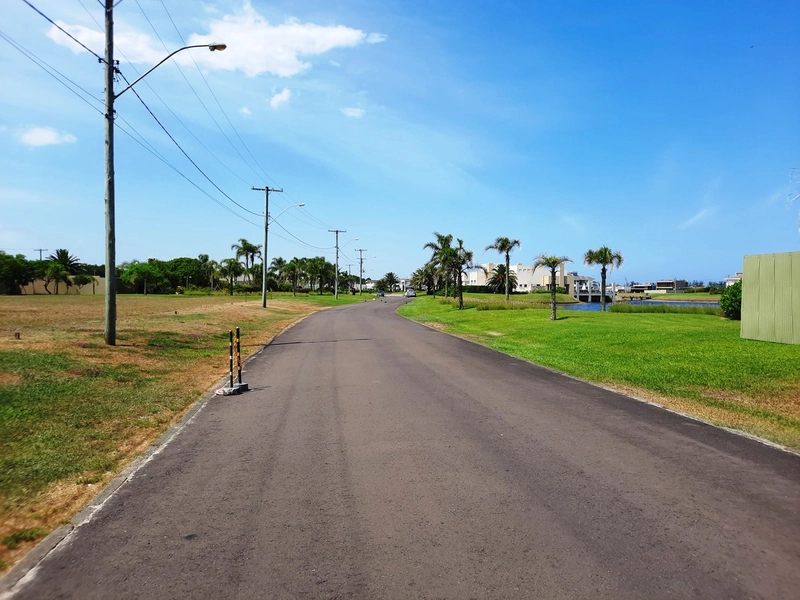 Terreno a venda condomínio Costa Serena fundos para o muro: 6ª foto da galeria de imagens do imóvel