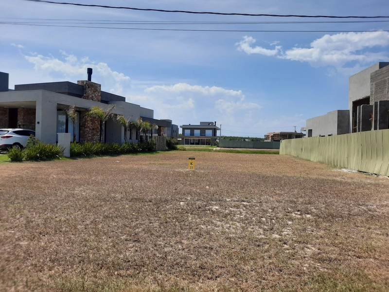 Terreno beira lago a venda condomínio Costa Serena: 6ª foto da galeria de imagens do imóvel