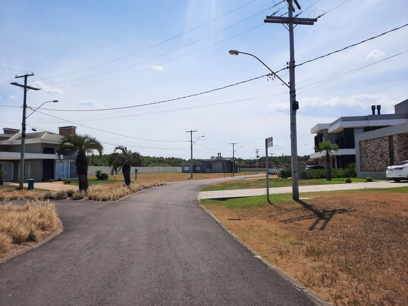 Terreno beira lago a venda condomínio Costa Serena: 5ª foto da galeria de imagens do imóvel