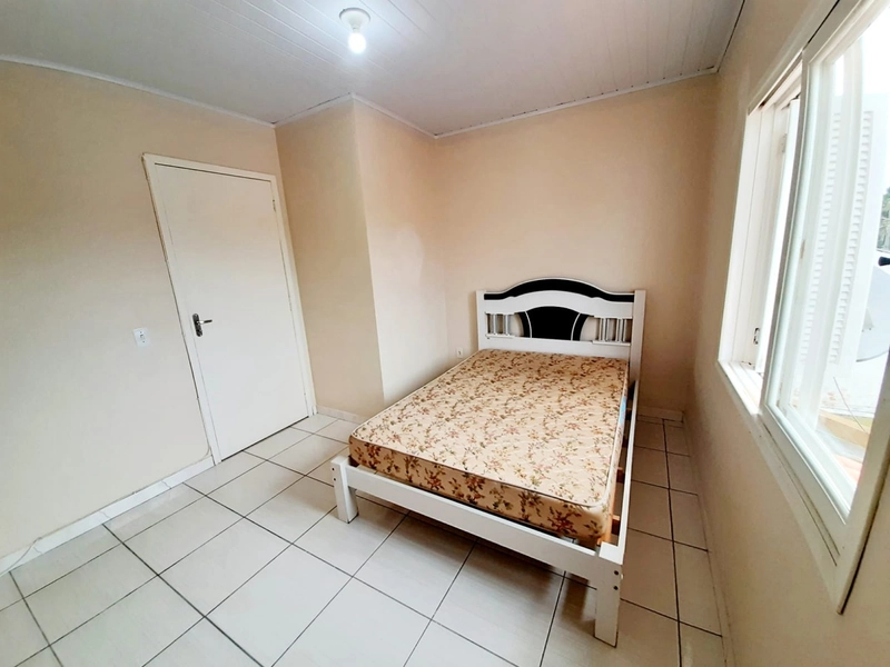 Sobrado à venda em Capão Novo – 2 dormitórios, churrasqueira e vaga: 11ª foto da galeria de imagens do imóvel