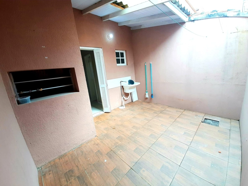 Sobrado à venda em Capão Novo – 2 dormitórios, churrasqueira e vaga: 18ª foto da galeria de imagens do imóvel