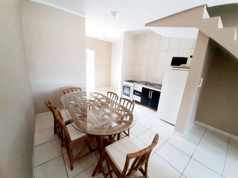 Sobrado à venda em Capão Novo – 2 dormitórios, churrasqueira e vaga: 10ª foto da galeria de imagens do imóvel