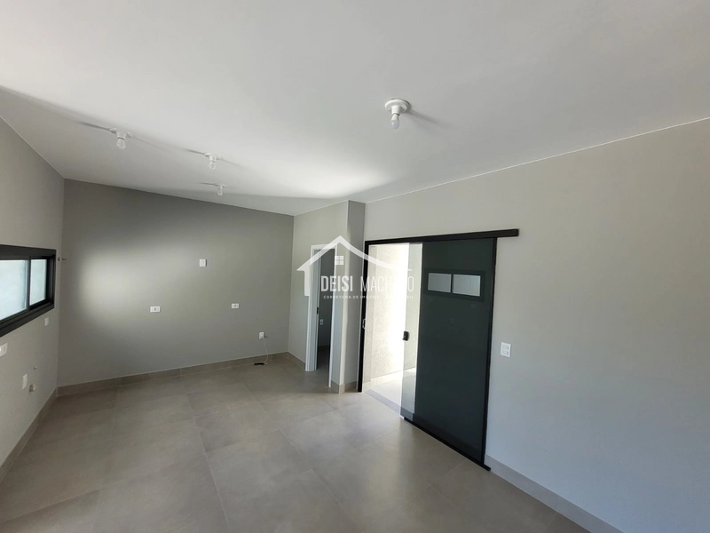 LINDA CASA EM CAPÃO NOVO VILLAGE: 3ª foto da galeria de imagens do imóvel