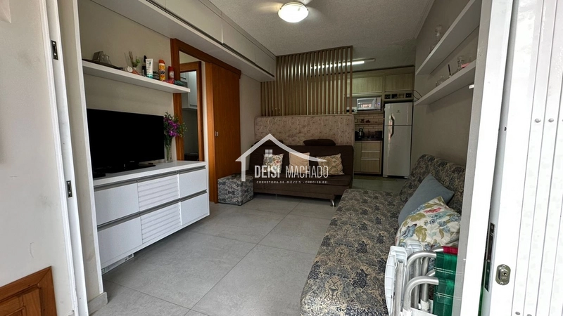 EXCELENTE APARTAMENTO TÉRREO DE 1DM A 50M DA BEIRA MAR: 2ª foto da galeria de imagens do imóvel